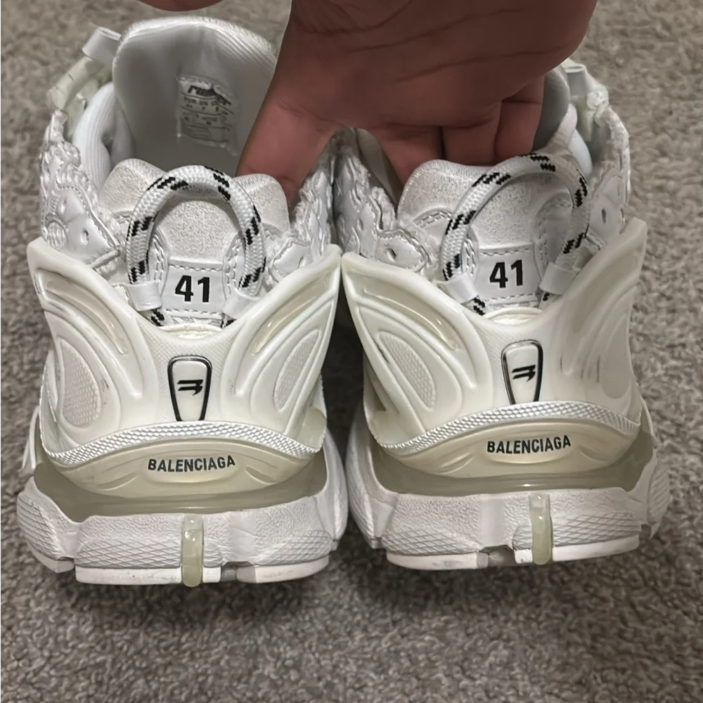 Balenciaga Runner ‘White’ - Picture 7 of 7